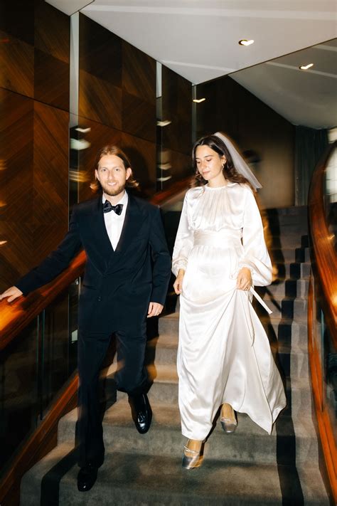 gucci abiti da sposa|Matrimonio in un club. 2 abiti da sposa e ballerine argento Mary .